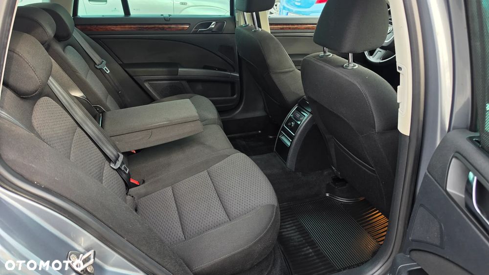 Skoda Superb 2.0 TDI DSG Elegance - 15