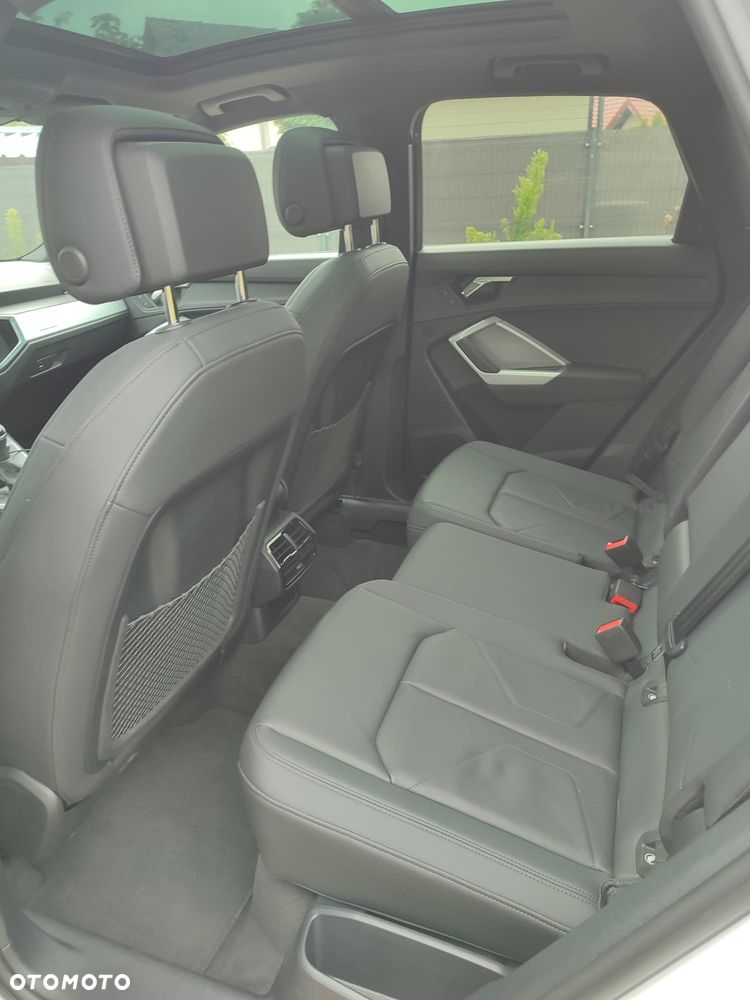 Audi Q3 - 18