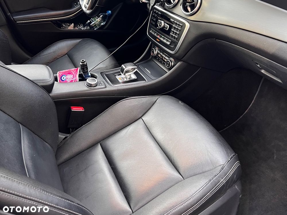 Mercedes-Benz CLA 45 AMG 4-Matic - 6