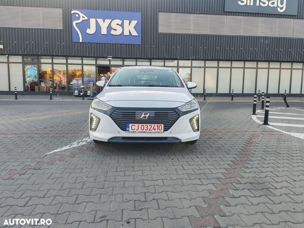Hyundai IONIQ - 17