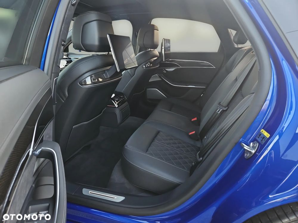 Audi S8 - 10