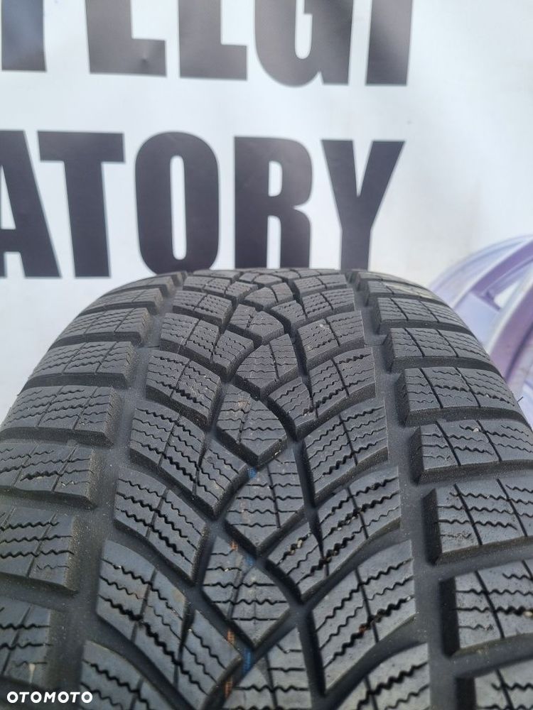 225/55 R17 Goodyear Ultragrip Performance