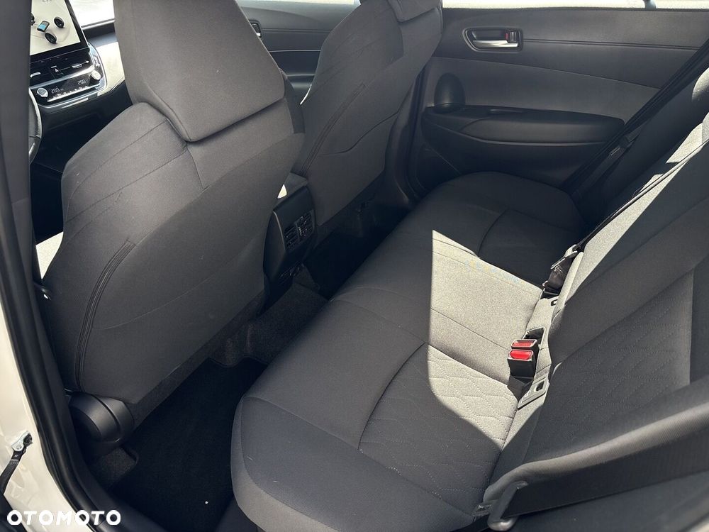 Toyota Corolla Cross - 12
