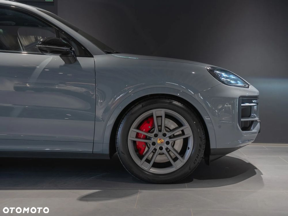 Porsche Cayenne - 12