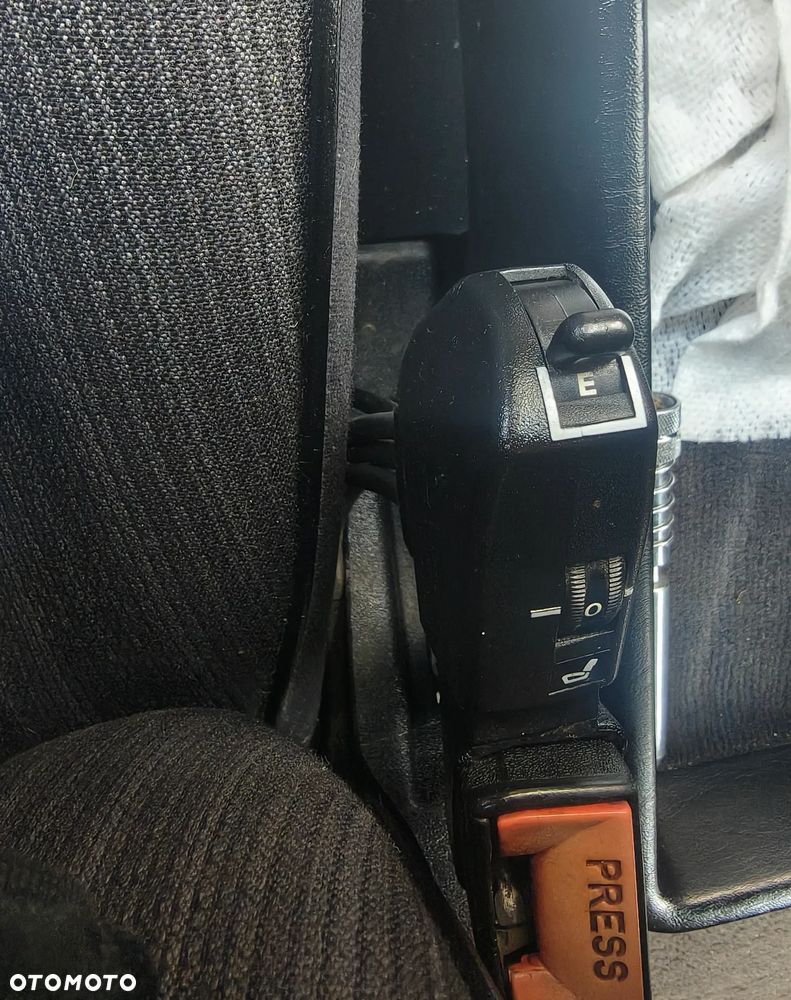 Mercedes-Benz W124 (1984-1993) - 12