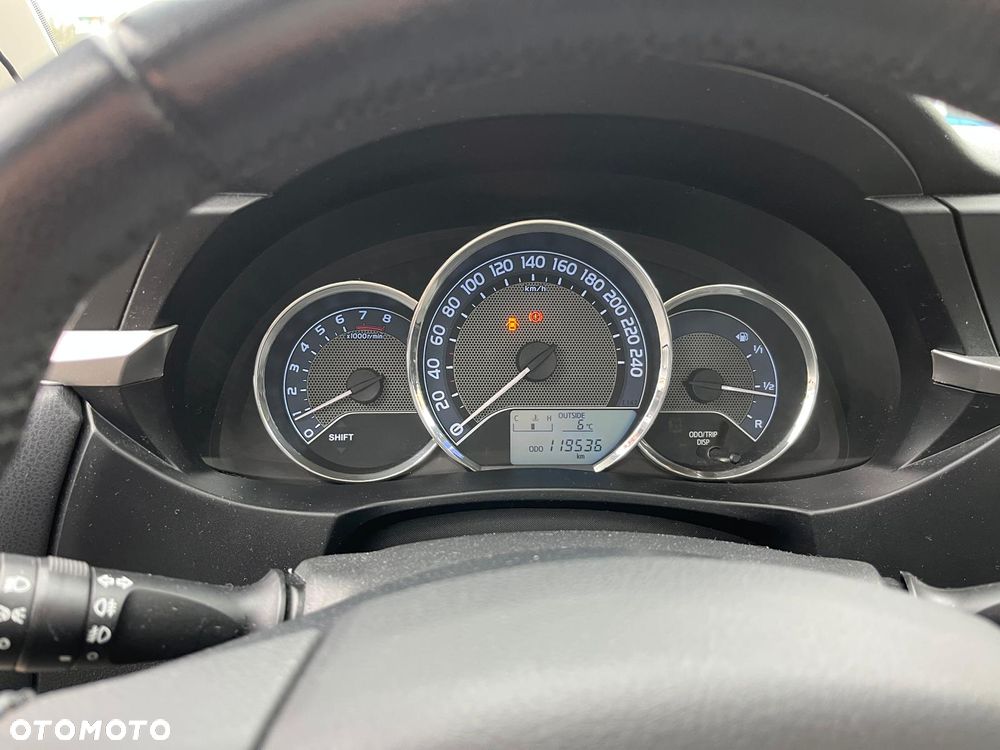 Toyota Corolla 1.6 Premium - 8