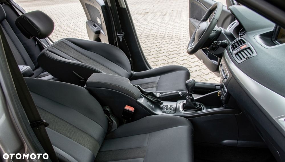 Renault Megane TCe 180 Dynamique - 22