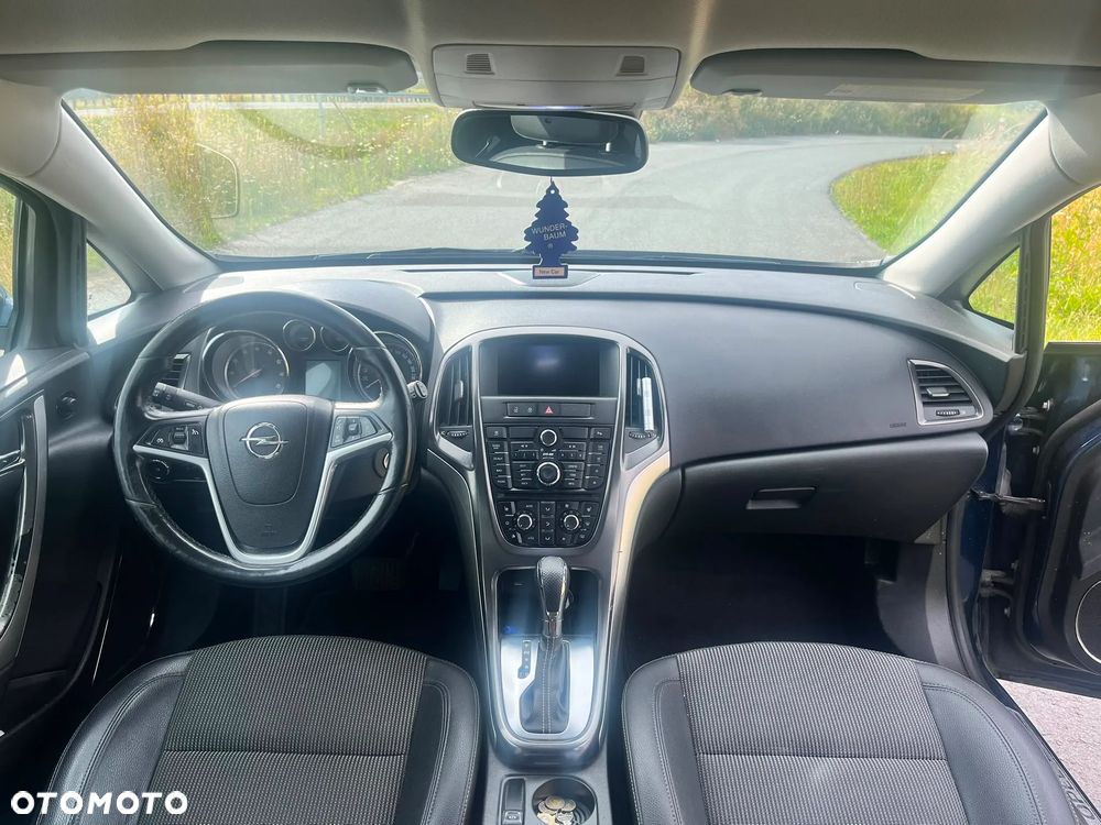 Opel Astra 1.4 T Executive - 13