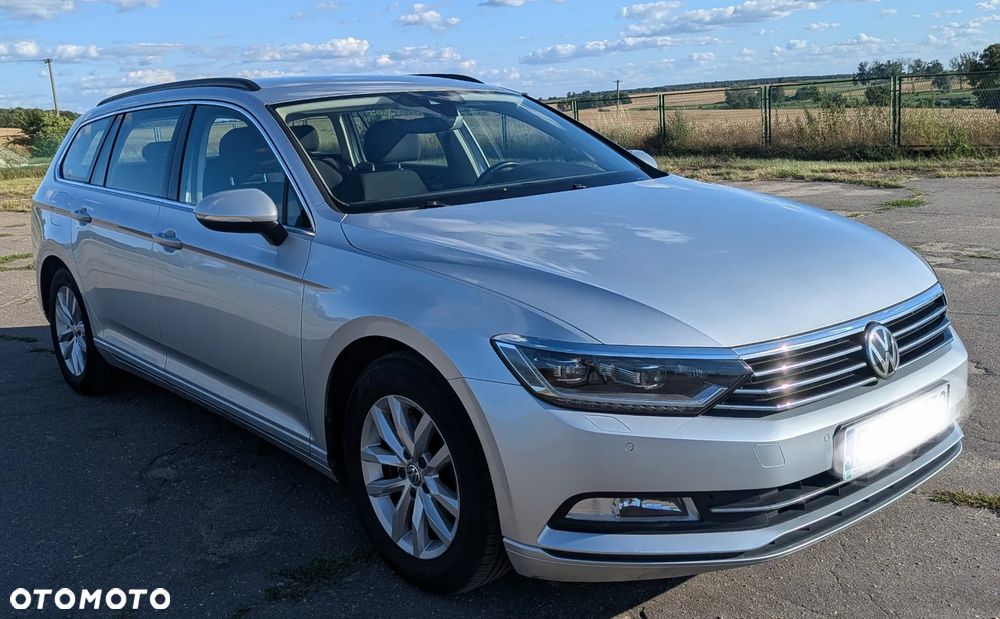 Volkswagen Passat 2.0 TDI SCR Comfortline DSG - 12