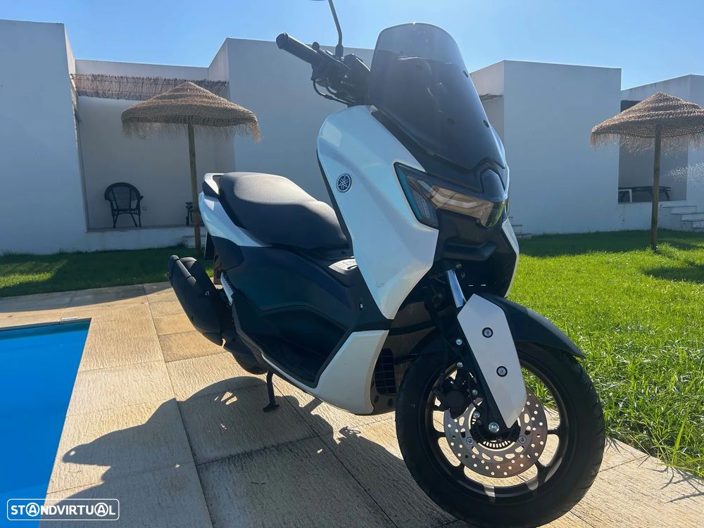 Yamaha NMAX - 4