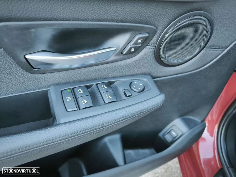 BMW 216 Active Tourer d Line Luxury - 42