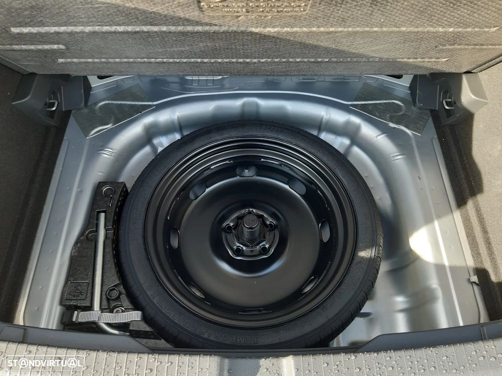 VW T-Roc 1.5 TSI Urban DSG - 21