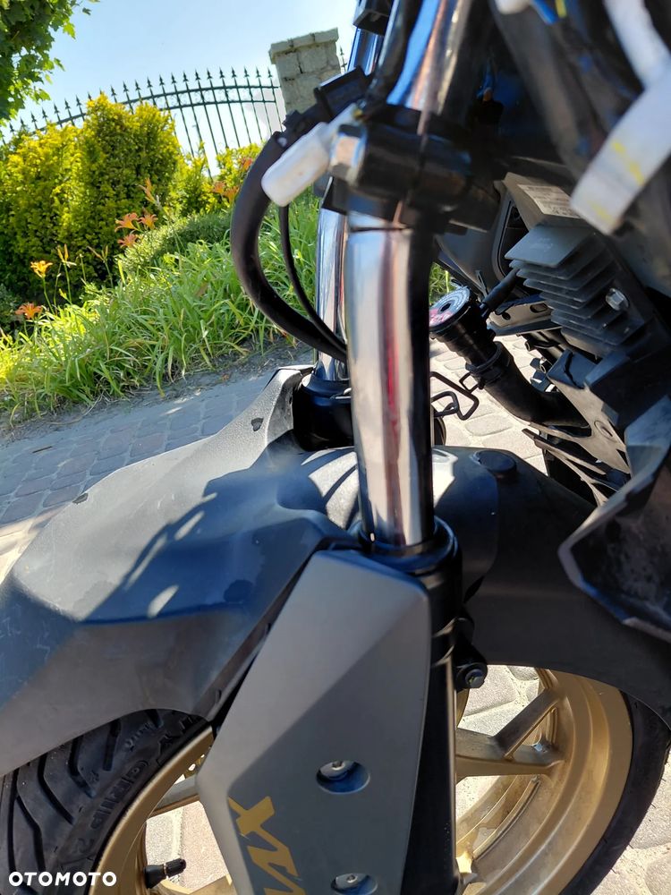 Yamaha X-max - 13