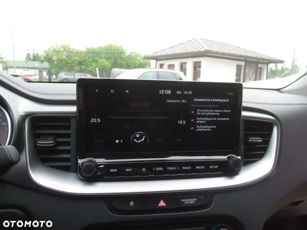 Kia Ceed 1.5 T-GDI M - 28