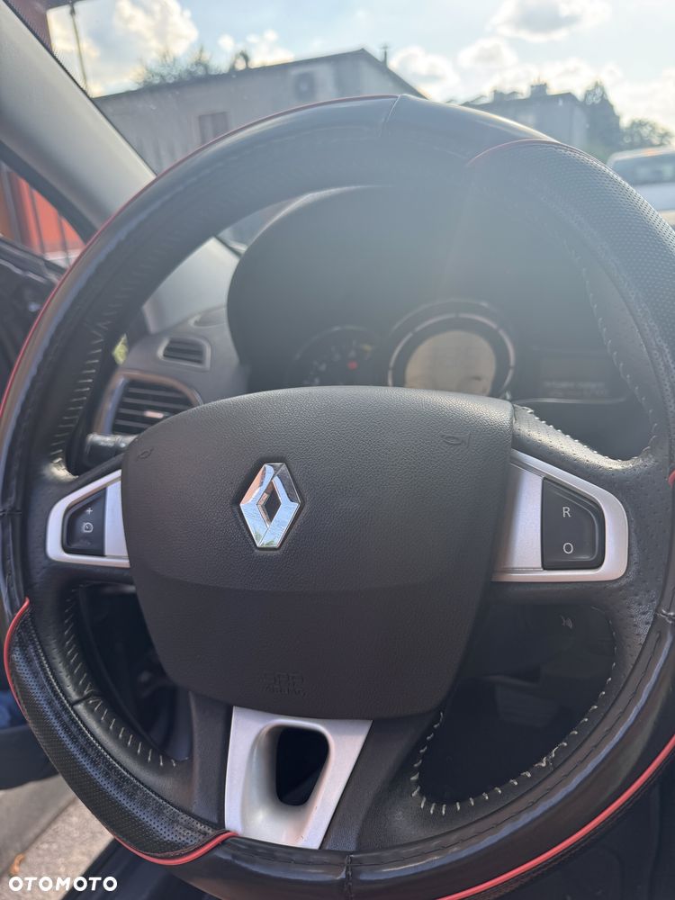 Renault Coupe - 3