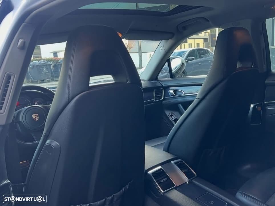 Porsche Panamera 3.0 V6 - 10