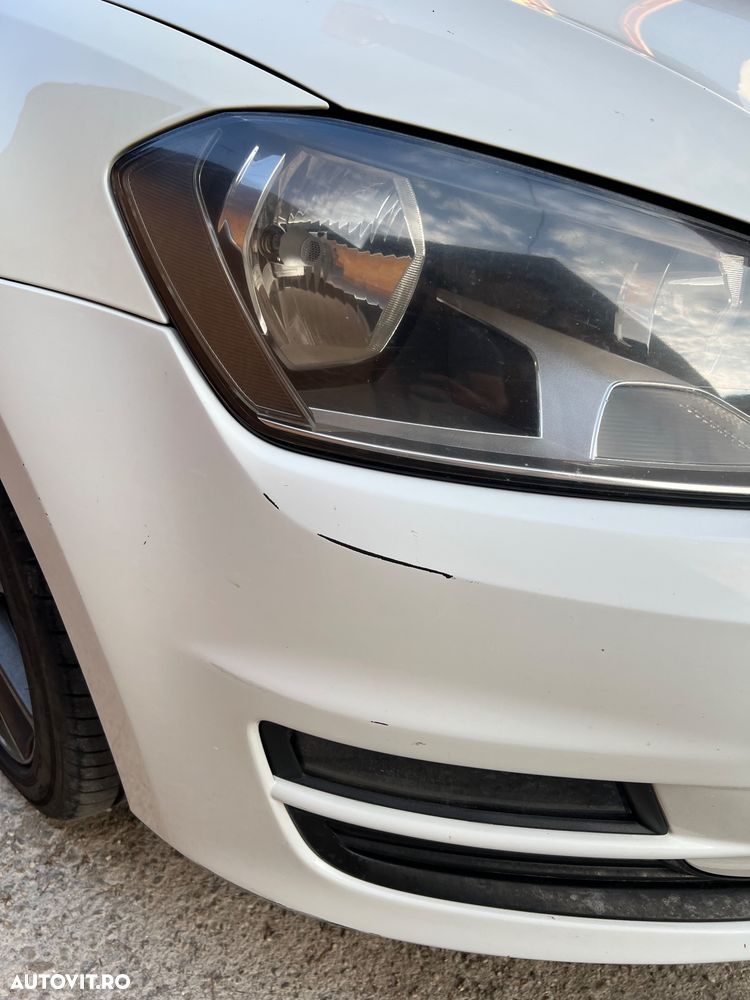 Volkswagen Golf 1.6 TDI DPF Comfortline - 11