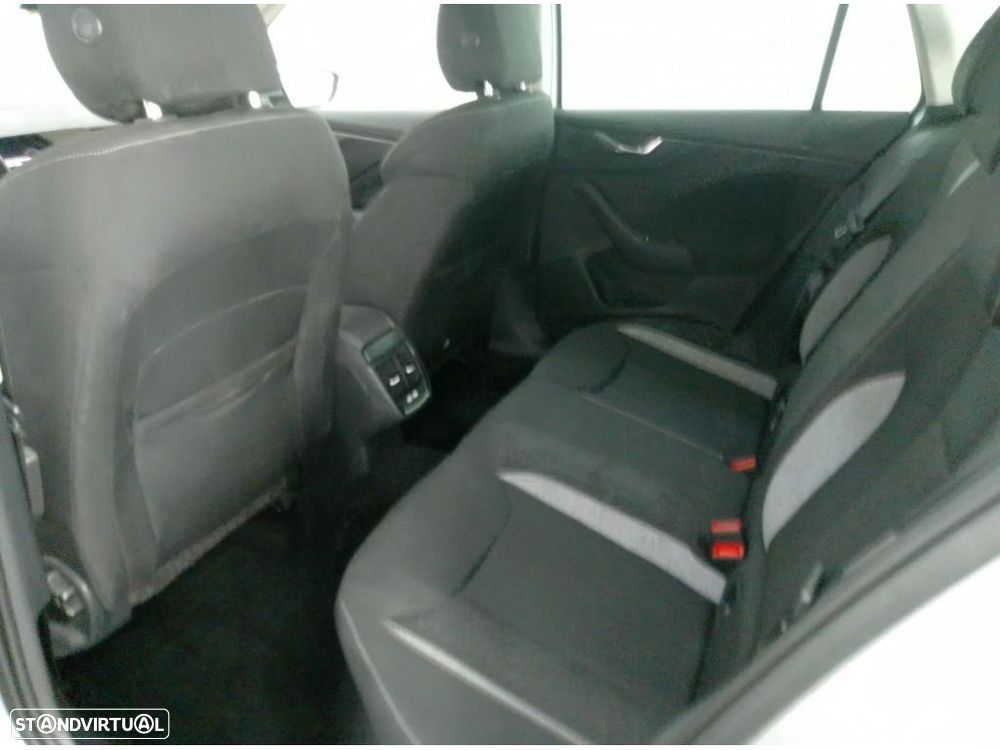 Skoda Kamiq 1.0 TSI Selection DSG - 11