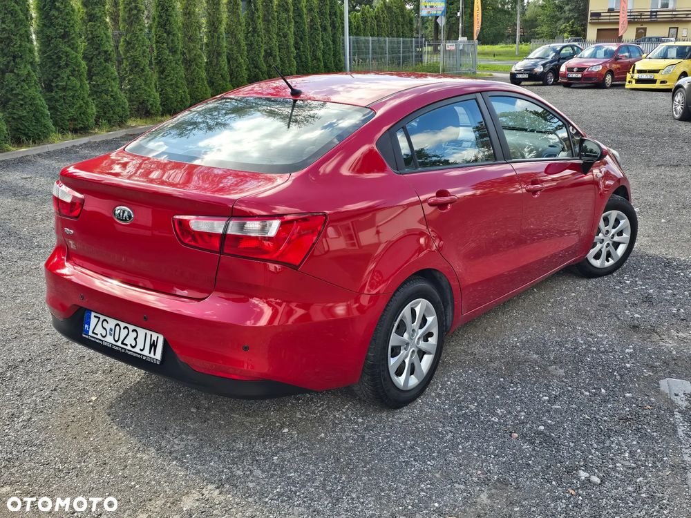 Kia Rio - 3