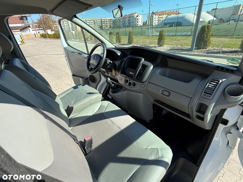 Opel Vivaro - 14