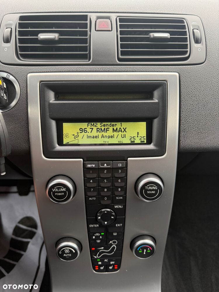 Volvo C70 2.4 Momentum - 25