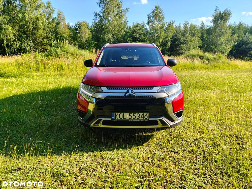 Mitsubishi Outlander 2.0 Invite + 2WD - 5