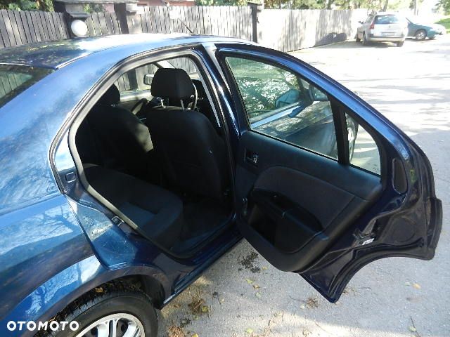 Ford Mondeo 1.8 Trend X - 17