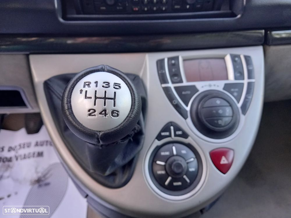 Peugeot 807 2.0 HDi Navteq - 16