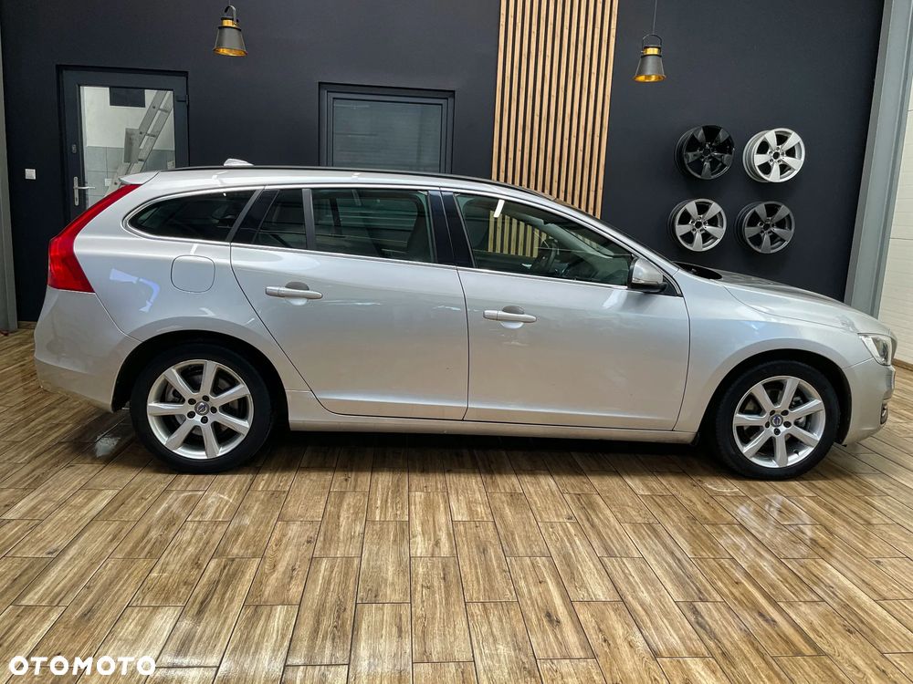 Volvo V60 D4 Geartronic Momentum - 7