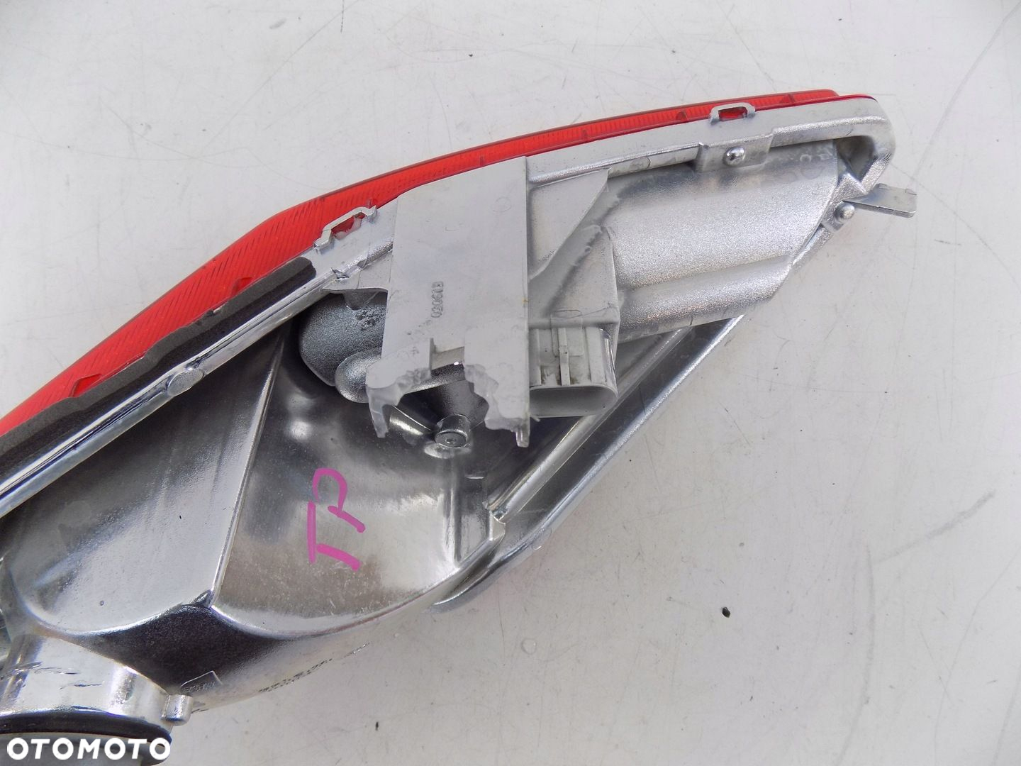 YAMAHA X-MAX 400 14-18 LAMPA TYLNA TYŁ PRAWA - 8