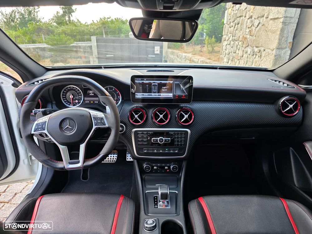 Mercedes-Benz A 45 AMG 4Matic Speedshift 7G-DCT - 34