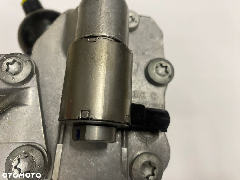 BMW E60 E61 E63 30,i pompa wspomagania Dynamic Drive 6775011 32416775011 6762176 - 4