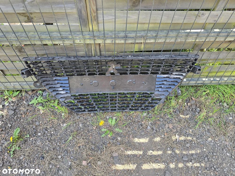 Peugeot 208 II grill atrapa ładna oryginał - 2