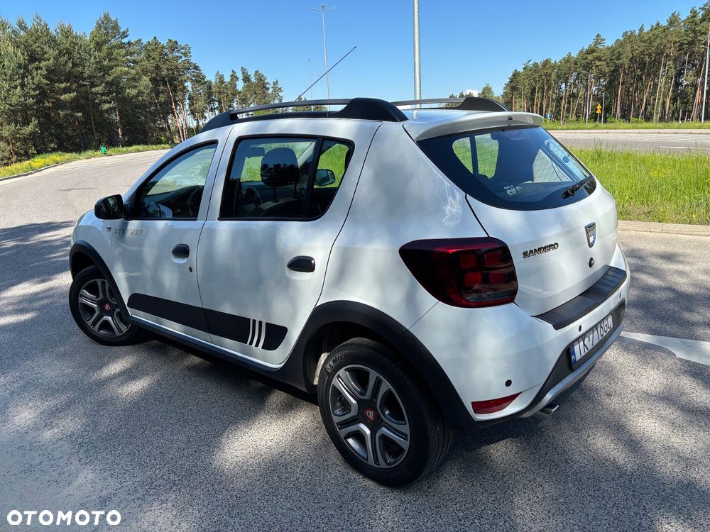 Dacia Sandero Stepway dCi 90 (S&S) Essential - 17