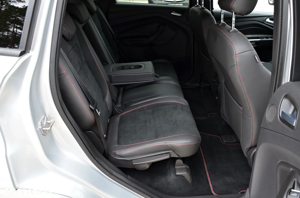 Ford Kuga - 32