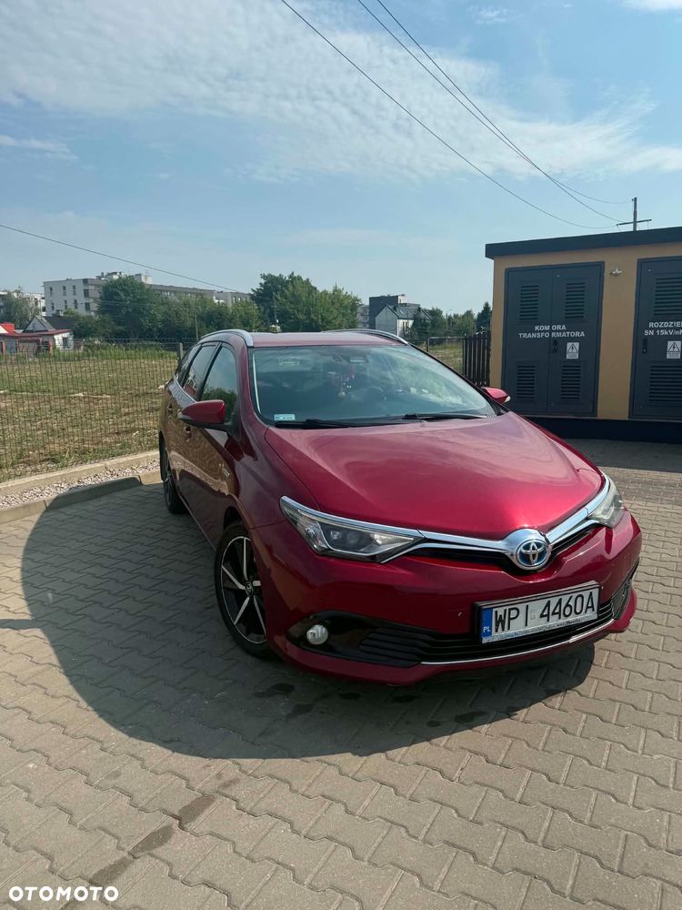 Toyota Auris Hybrid 135 Dynamic - 1