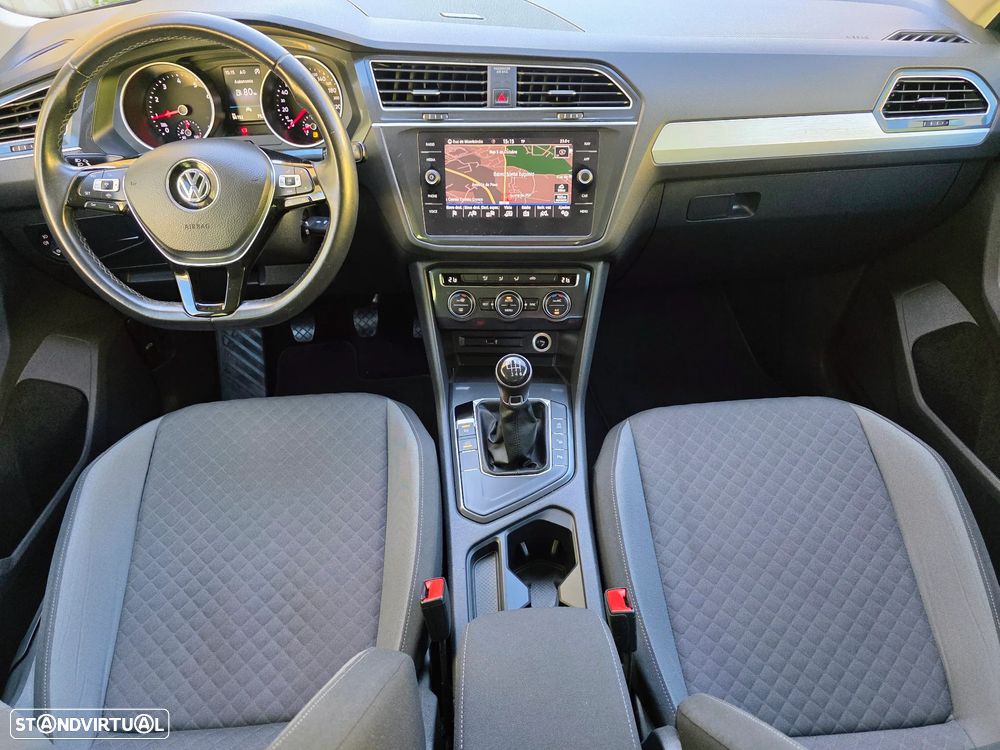 VW Tiguan 1.5 TSI Confortline - 26