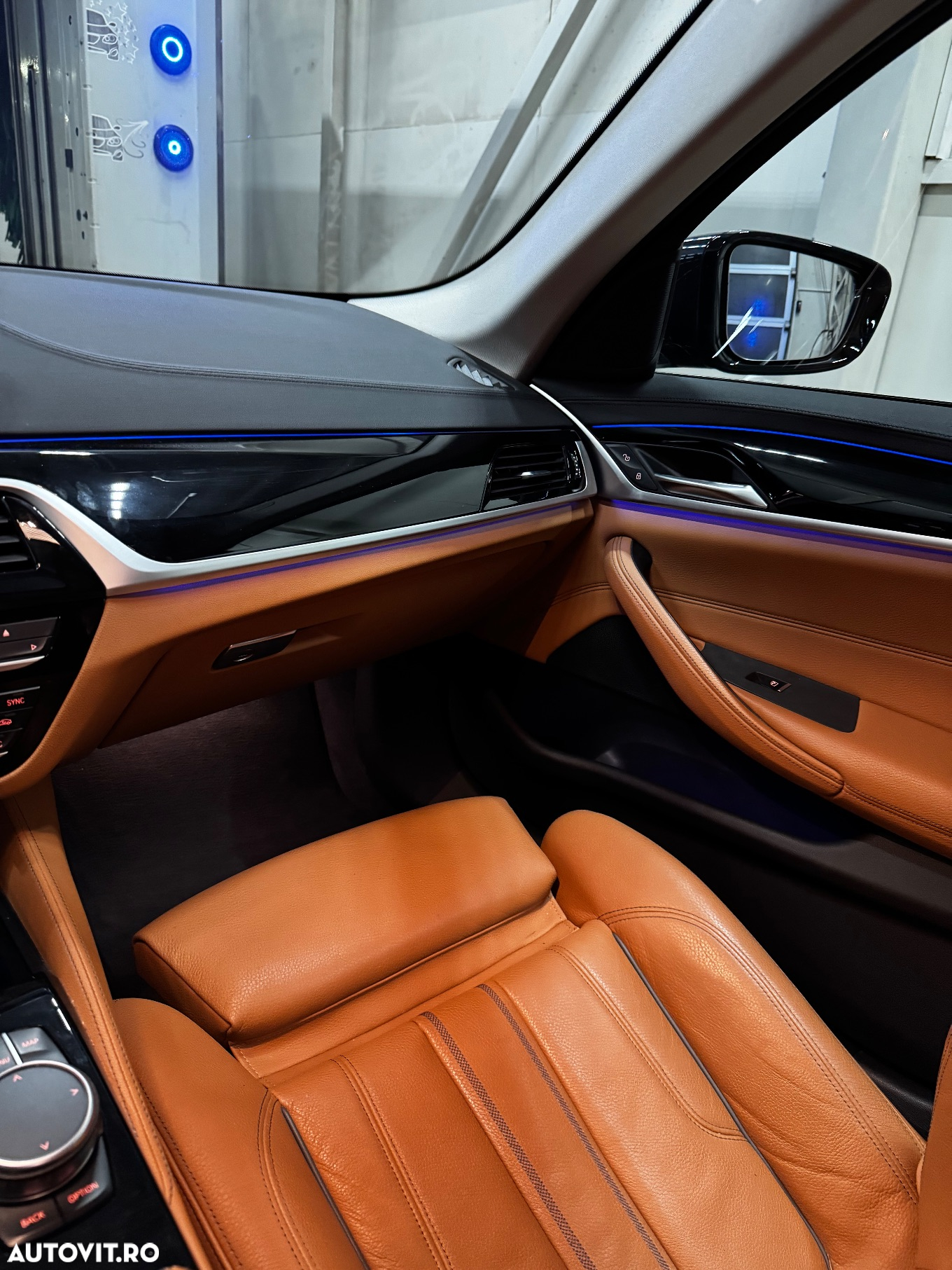BMW Seria 5 530i Aut. Luxury Line - 36