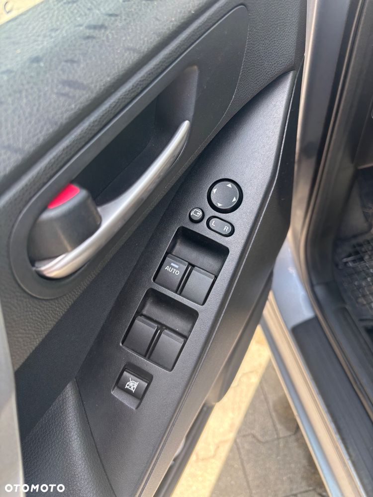 Mazda 3 2.0 Exclusive + - 8