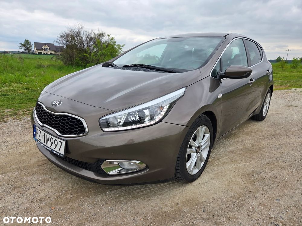 Kia Ceed 1.6 CRDi 128 Vision - 4