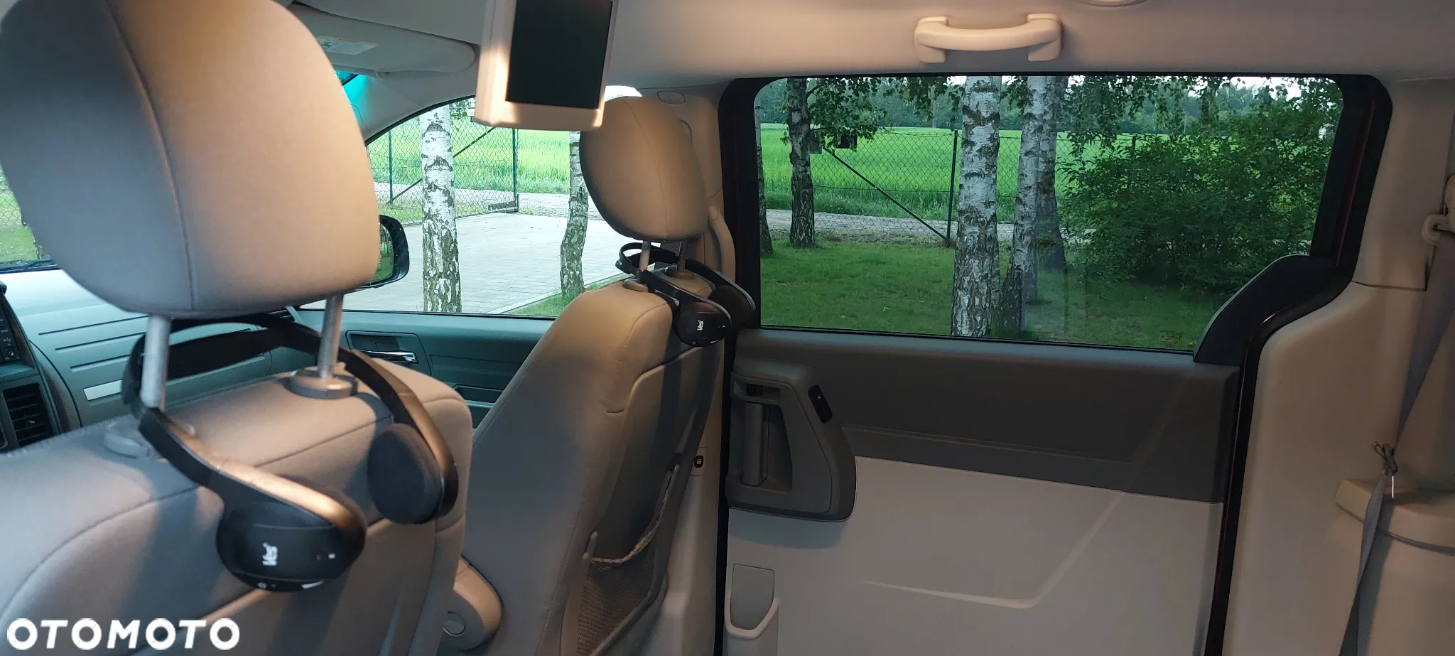 Dodge Caravan - 13