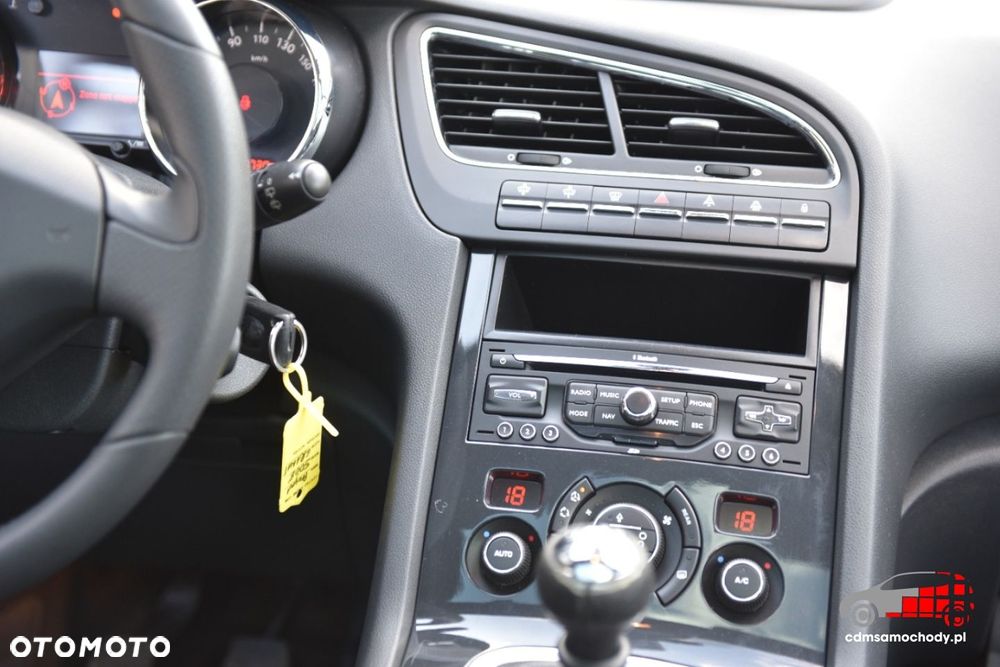 Peugeot 5008 - 23