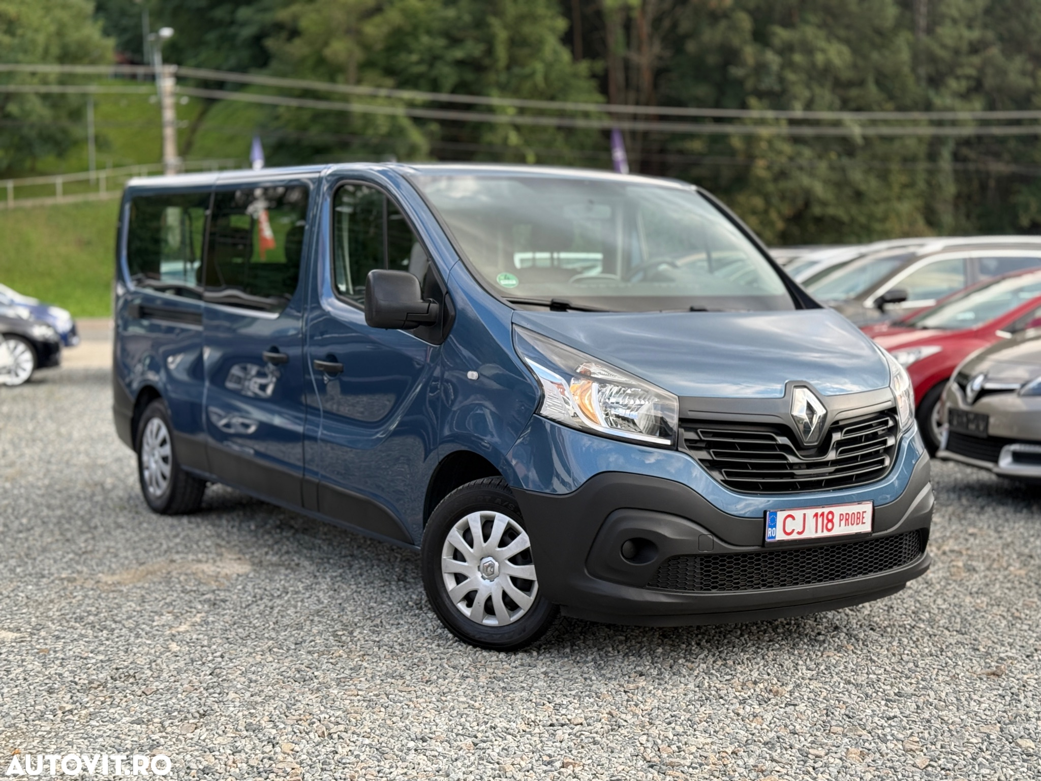 Renault Trafic - 2