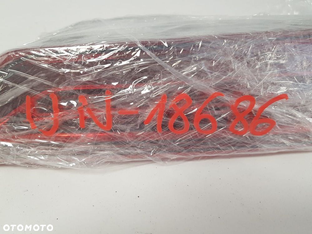 VOLVO XC60 II 17- LAMPA TYŁ LED TYLNA LEWA W KLAPĘ  31446617 - 9