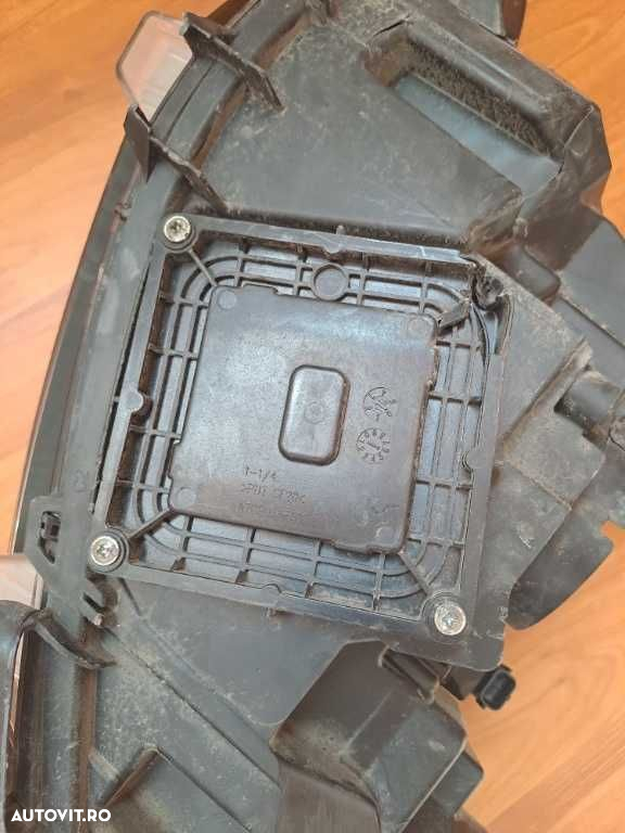 Far dreapta LED Renault Talisman cod 260108543R - 5