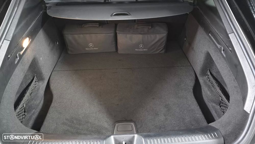 Mercedes-Benz CLA 250 e Shooting Brake AMG Line - 38