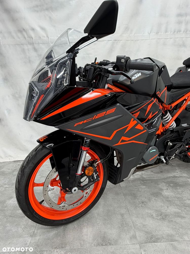 KTM RC 125 - 8