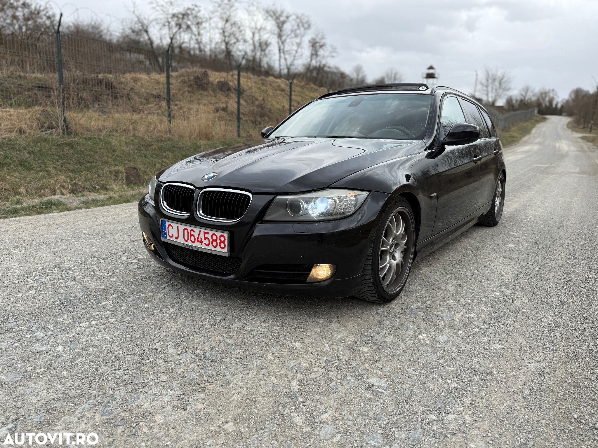 BMW Seria 3 320d Touring - 1