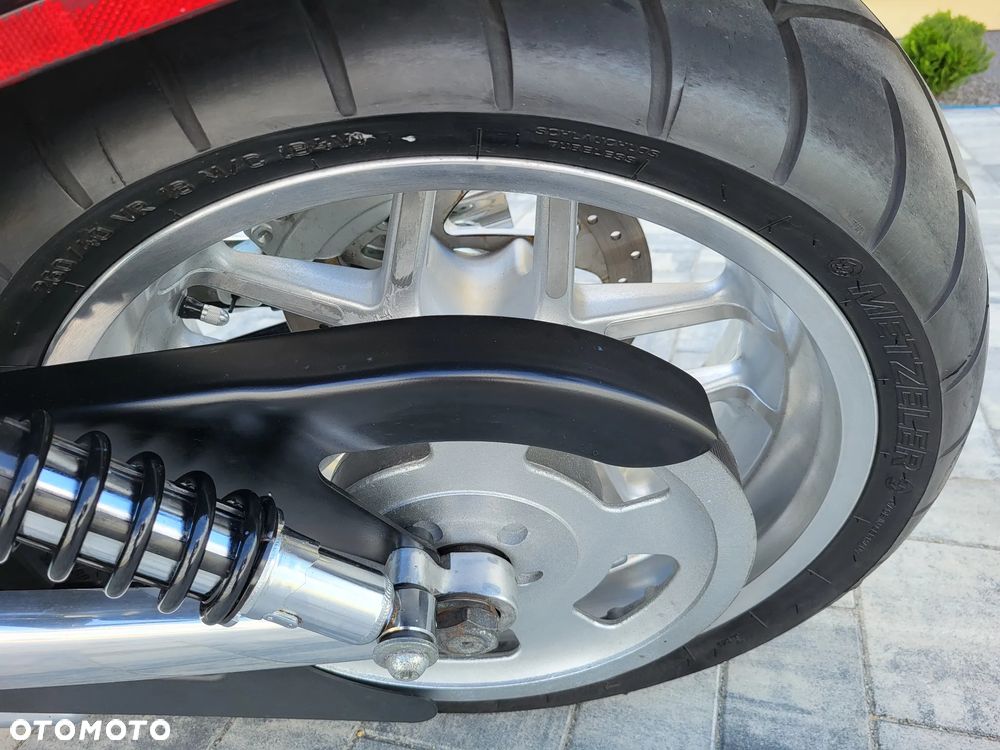 Harley-Davidson V-Rod Street Rod - 27