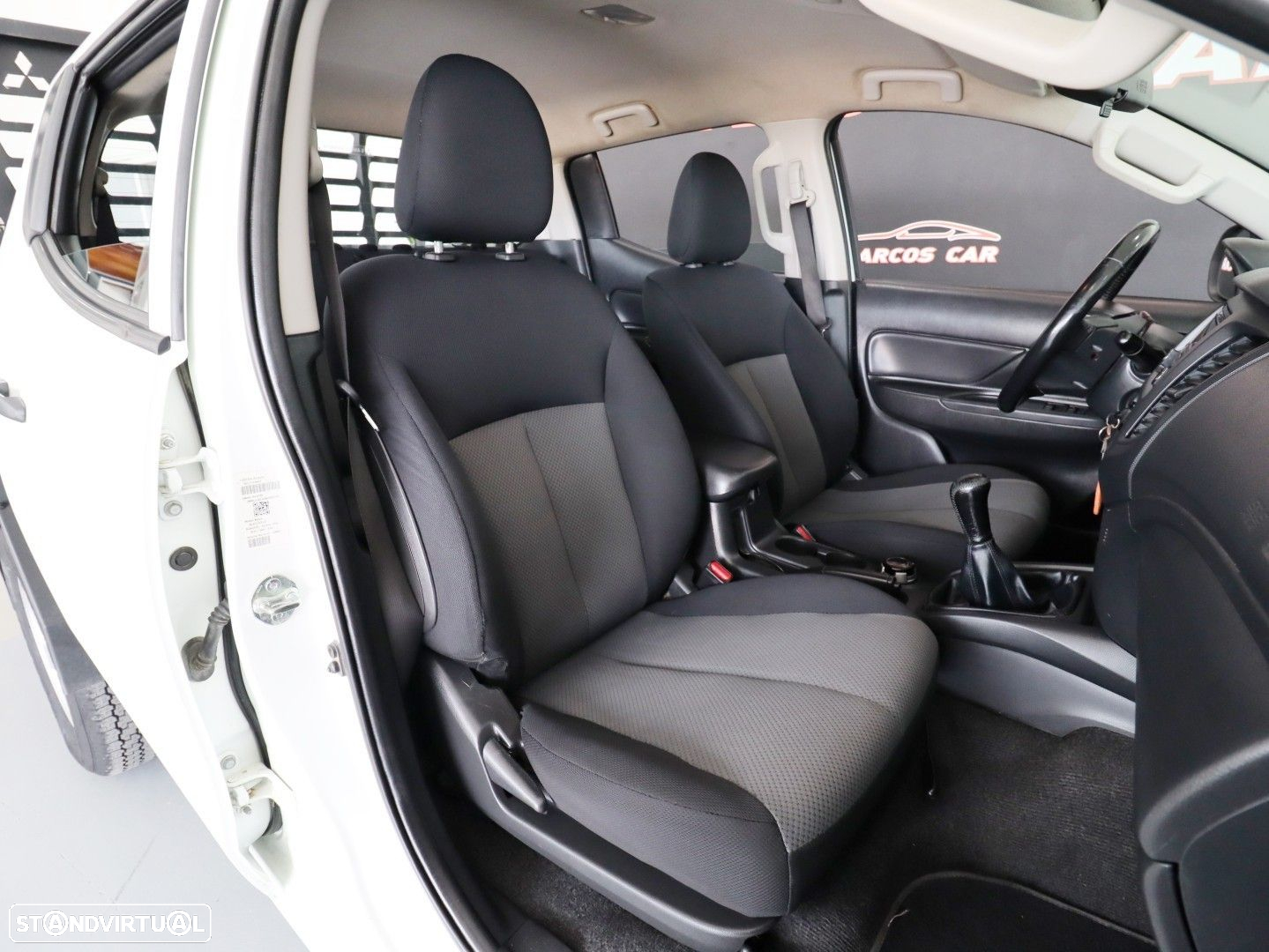 Mitsubishi L200 2.3 DI-D CD Invite 4WD - 10